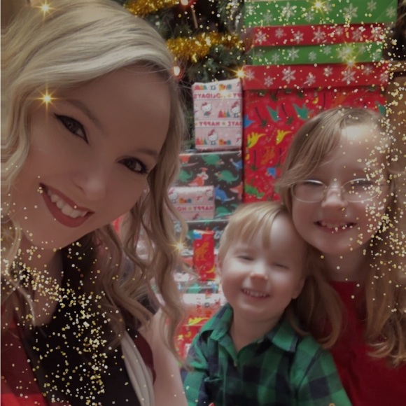 💜Like This Listing💜 @Kyliecosmeticsx is Live💜 - Picture 2 of 6